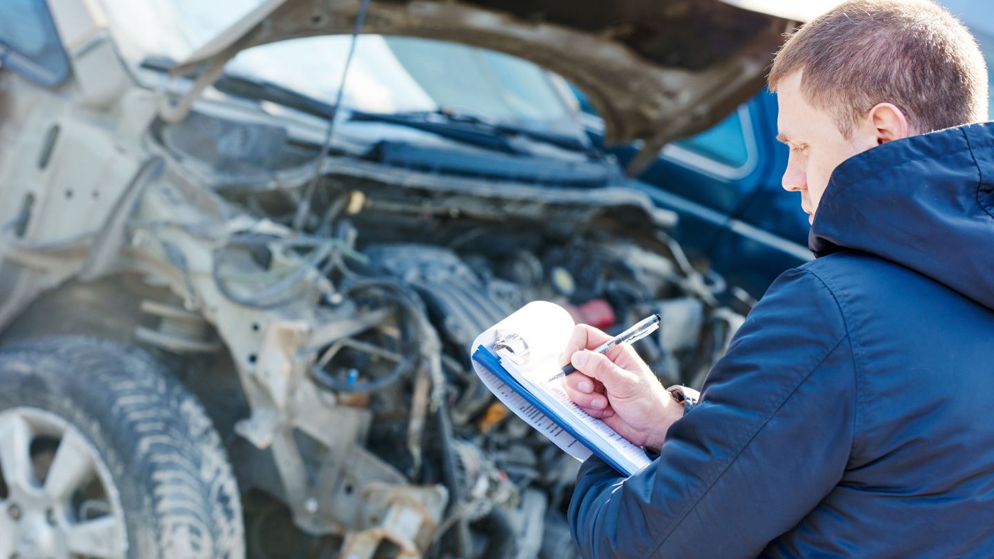 Assessing Vehicle Damage and Positions
